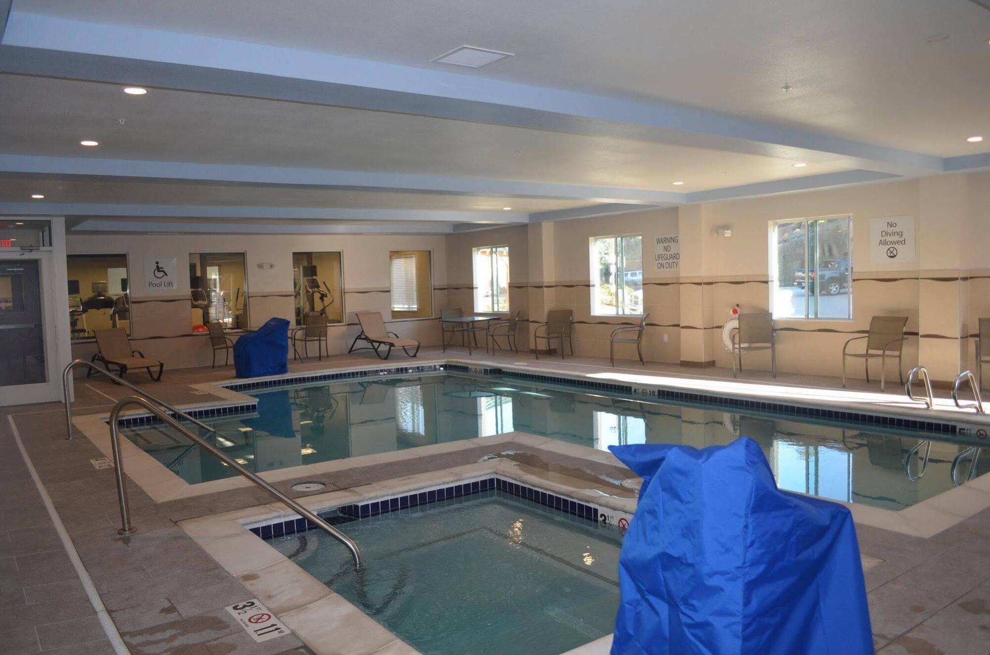 Holiday Inn Express & Suites Golden By Ihg Extérieur photo